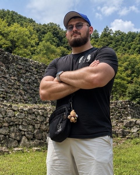 Portrait of Noah Schuster