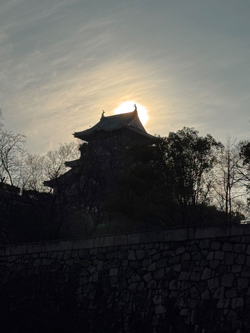 The keep against the sun, Osaka Castle (No. 54)